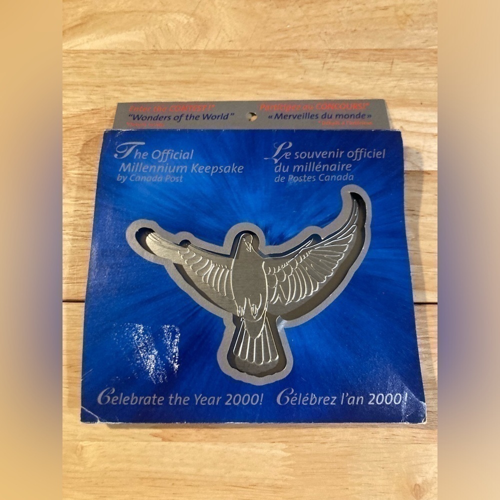 Canada 🍁official millennium keepsake. Only missing postcard from the set